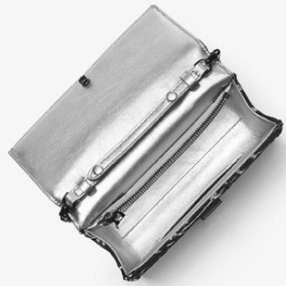 ⚠️LAST 1⚠️ Michael Kors Collection Yasmeen SM Clutch - Picture 6 of 8